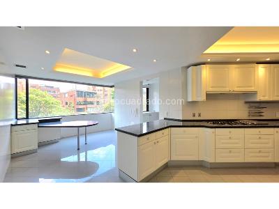 Apartamento de 4 alcobas en arriendo en La Cabrera, Bogotá, 400 m² · foto 10 de 20
