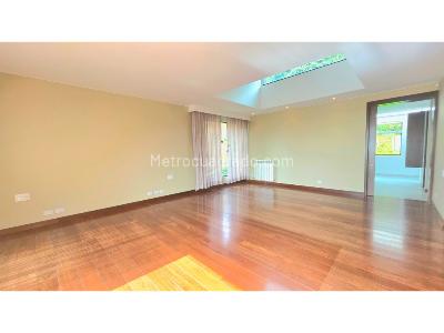 Apartamento de 3 alcobas en venta en Chico, Bogotá, 500 m² · foto 3 de 20