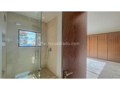 Apartamento de 3 alcobas en venta en Chico, Bogotá, 500 m² · foto 14 de 20