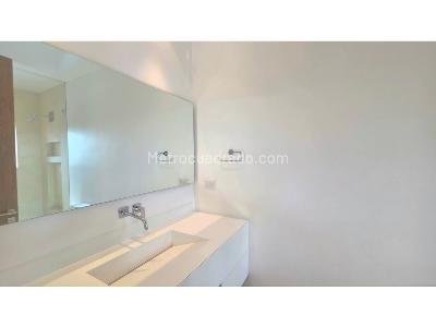 Apartamento de 3 alcobas en venta en Chico, Bogotá, 500 m² · foto 15 de 20