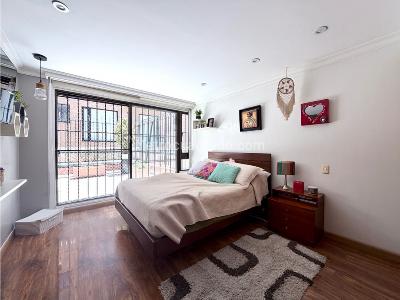 Apartamento de 3 alcobas en venta en San Patricio, Bogotá, 210 m² · foto 19 de 20