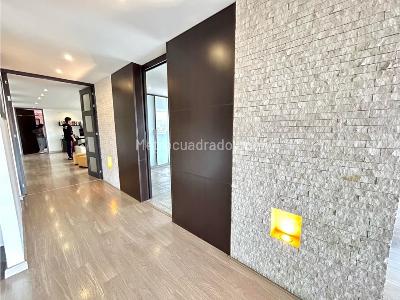 Apartamento en venta en Santa Barbara Alta, Bogotá · foto 7 de 20