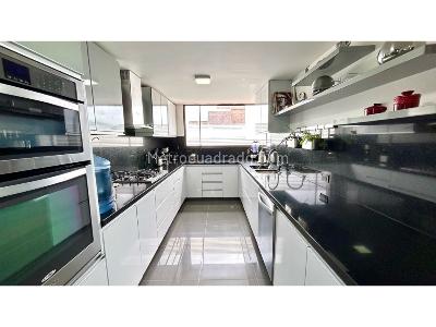 Apartamento en venta en Santa Barbara, Bogotá · foto 8 de 19