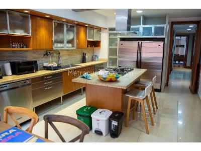 Apartamento de 4 alcobas en venta en Chico, Bogotá, 440 m² · foto 9 de 14