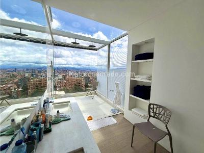 Apartamento de 4 alcobas en venta en Los Rosales, Bogotá, 475 m² · foto 2 de 20