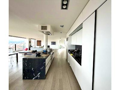 Apartamento de 4 alcobas en venta en Los Rosales, Bogotá, 475 m² · foto 4 de 20