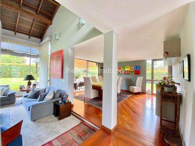 Casa de 4 alcobas en venta en Conjunto Loyola Guaymaral, Chía, 308 m² · foto 3 de 20