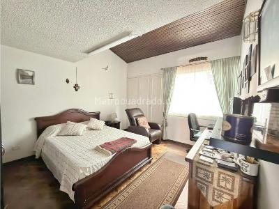 Casa de 4 alcobas en venta en Santa Paula, Bogotá, 170 m² · foto 6 de 14