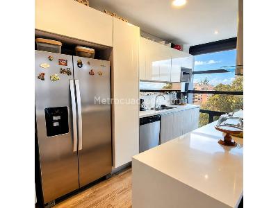Apartamento de 3 alcobas en venta en Los Rosales, Bogotá, 257 m² · foto 14 de 20