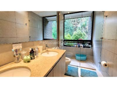 Apartamento de 3 alcobas en venta en Los Rosales, Bogotá, 257 m² · foto 19 de 20