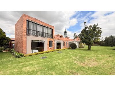 Casa de 4 alcobas en venta en Serrezuela, Mosquera, 460 m² · foto 3 de 20