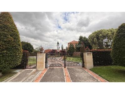Casa de 4 alcobas en venta en Serrezuela, Mosquera, 460 m² · foto 5 de 20