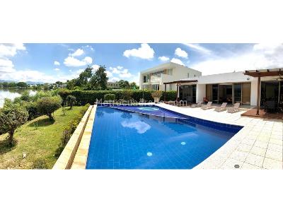 Casa de 4 alcobas en venta en Lagos Del Peñon, Girardot, 363 m² · foto 6 de 20