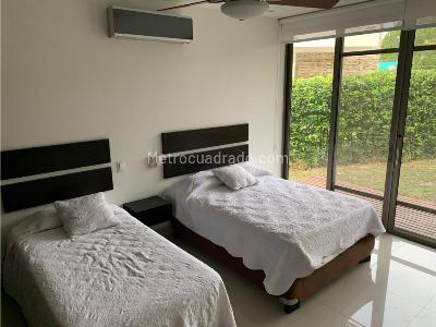 Casa de 4 alcobas en venta en Lagos Del Peñon, Girardot, 363 m² · foto 11 de 20