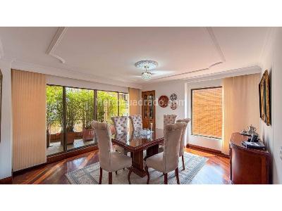 Apartamento de 4 alcobas en venta en Santa Barbara, Bogotá, 315 m² · foto 2 de 19