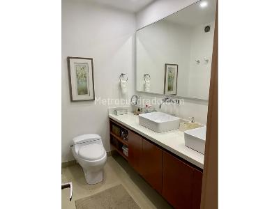 Apartamento de 3 alcobas en venta en Los Rosales, Bogotá, 250 m² · foto 5 de 18