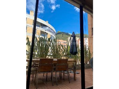 Apartamento de 3 alcobas en venta en Los Rosales, Bogotá, 250 m² · foto 14 de 18