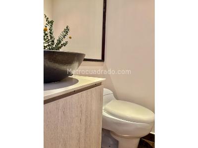 Apartamento de 3 alcobas en venta en Los Rosales, Bogotá, 145 m² · foto 5 de 20