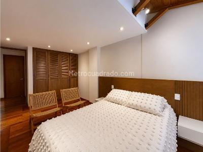 Apartamento de 3 alcobas en venta en Los Rosales, Bogotá, 145 m² · foto 18 de 20