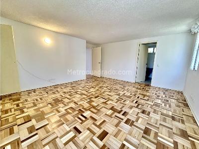 Apartamento de 3 alcobas en arriendo en Chico Reservado, Bogotá, 160 m² · foto 2 de 15