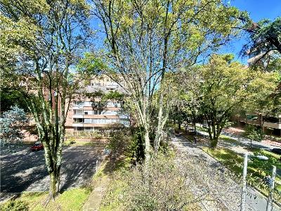Apartamento de 3 alcobas en arriendo en Chico Reservado, Bogotá, 160 m² · foto 3 de 15