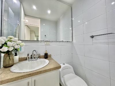 Apartamento de 2 alcobas en arriendo en Santa Paula, Bogotá, 55 m² · foto 3 de 12