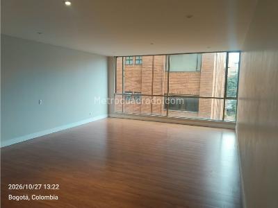 Apartamento de 3 alcobas en arriendo en Santa Barbara, Bogotá, 141 m² · foto 2 de 20