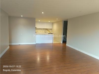 Apartamento de 3 alcobas en arriendo en Santa Barbara, Bogotá, 141 m² · foto 3 de 20