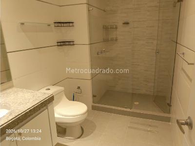 Apartamento de 3 alcobas en arriendo en Santa Barbara, Bogotá, 141 m² · foto 12 de 20
