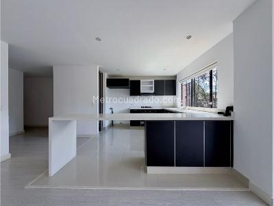 Apartamento de 2 alcobas en arriendo en La Carolina, Bogotá, 100 m² · foto 4 de 11