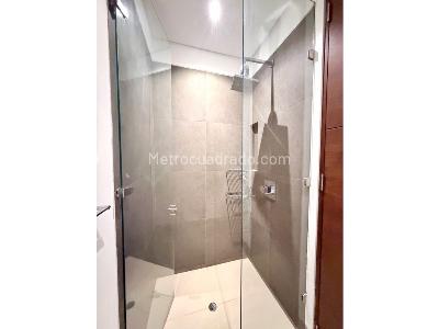 Apartamento de 3 alcobas en arriendo en Chico, Bogotá, 160 m² · foto 13 de 14
