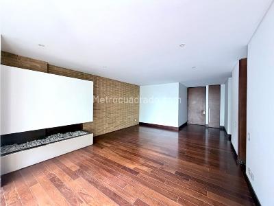 Apartamento de 3 alcobas en arriendo en Chico, Bogotá, 160 m² · foto 2 de 14