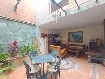 Casa de 4 alcobas en venta en Belen Loma De Los Bernal, Medellín, 210 m² · foto 17 de 20