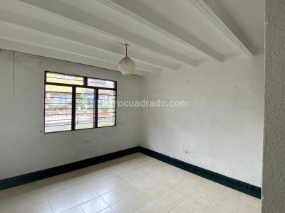 Casa de 3 alcobas en venta en Belen La Nubia, Medellín, 100 m² · foto 2 de 17