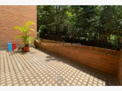 Apartamento de 3 alcobas en venta en El Diamante No. 2, Medellín, 127 m² · foto 9 de 10