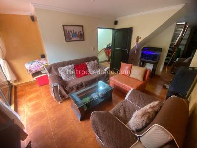 Casa de 3 alcobas en venta en Belen Rincon, Medellín, 98 m² · foto 2 de 20