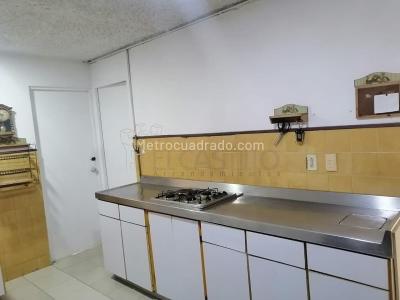 Casa de 5 alcobas en venta en Belen Malibu, Medellín, 208 m² · foto 4 de 15