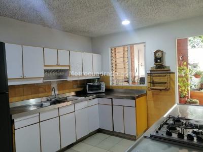 Casa de 5 alcobas en venta en Belen Malibu, Medellín, 208 m² · foto 5 de 15