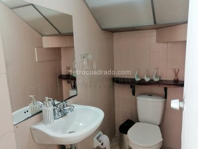 Casa de 5 alcobas en venta en Belen Malibu, Medellín, 208 m² · foto 6 de 15