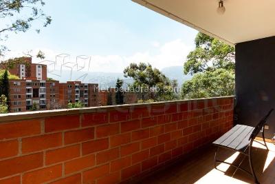 Apartamento en venta en Loma De Los Bernal, Medellín · foto 18 de 18