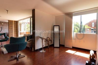 Apartamento en venta en Loma De Los Bernal, Medellín · foto 8 de 18