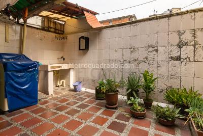 Apartamento de 4 alcobas en venta en San Benito, Medellín, 135 m² · foto 3 de 9