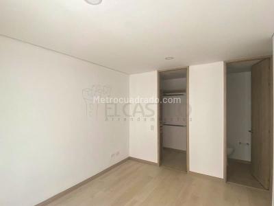 Apartamento de 3 alcobas en venta en San Jose, Sabaneta, 70 m² · foto 5 de 11