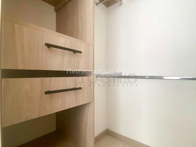 Apartamento de 3 alcobas en venta en San Jose, Sabaneta, 70 m² · foto 7 de 11