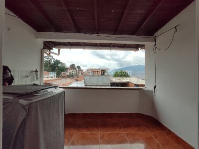 Casa de 4 alcobas en venta en Robledo, Medellín, 115 m² · foto 12 de 12