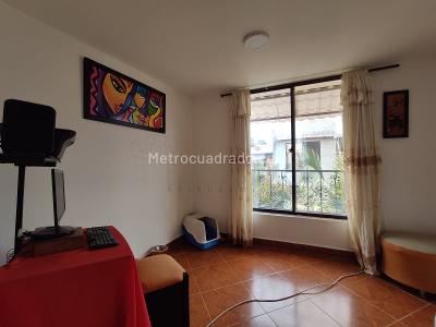 Casa de 4 alcobas en venta en Robledo, Medellín, 115 m² · foto 2 de 12
