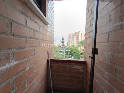 Apartamento en venta en Belen Rosales, Medellín · foto 5 de 10