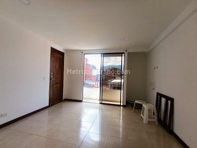 Apartamento de 3 alcobas en venta en Belen San Bernardo, Medellín, 60 m² · foto 2 de 12