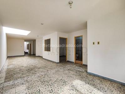 Casa de 3 alcobas en venta en Belen San Bernardo, Medellín, 95 m² · foto 4 de 13
