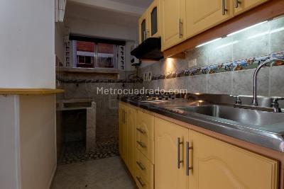 Apartamento en venta en Los Colores, Medellín · foto 2 de 11